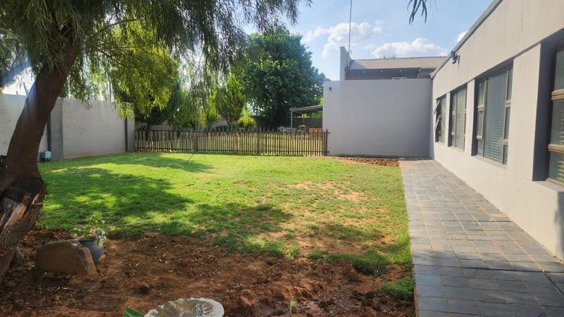 4 Bedroom Property for Sale in Kwaggafontein Free State
